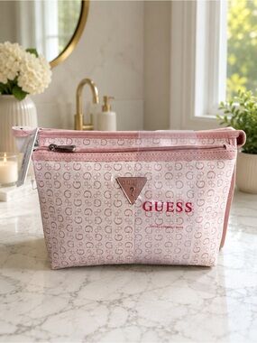 GUESS Cosmetic set of 2